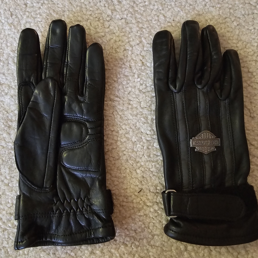 Harley Davidson riding leather gloves